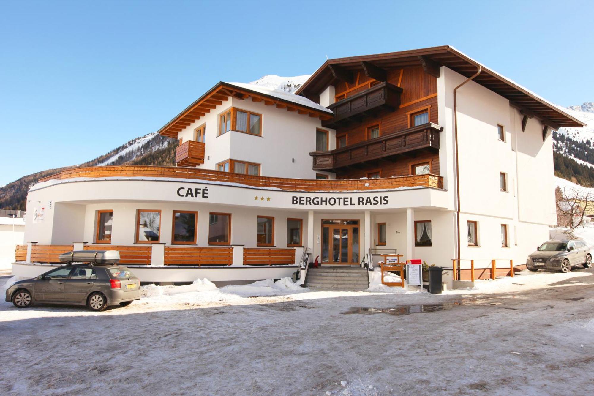 Berghotel Rasis 갈투르 외부 사진